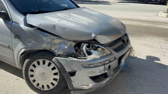 Elazığ'da trafik kazası: 3 yaralı