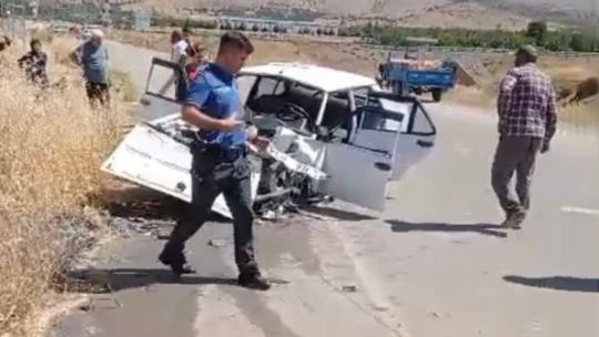 Elazığ'da trafik kazası: 3 yaralı