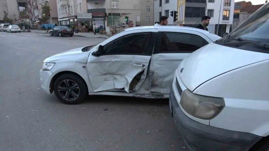 Elazığ'da trafik kazası: 4 yaralı