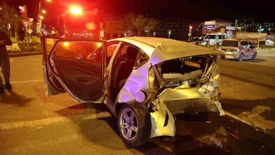 Elazığ'da trafik kazası: 6 yaralı