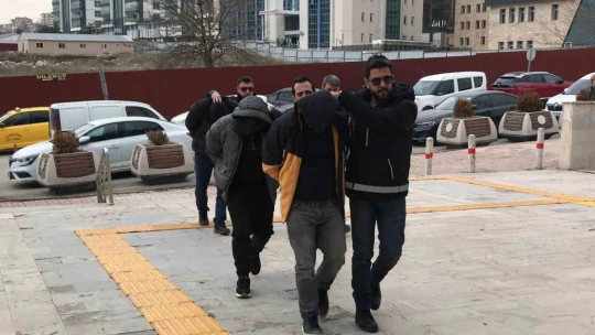 Elazığ'da uyuşturucu taciri 3 şüpheli adliyeye sevk edildi