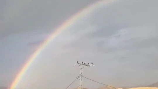 Elazığ'da yağmur sonrası ortaya çıkan gökkuşağı görenleri hayran bıraktı