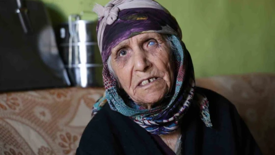 Elazığ'da yaşlı kadının yaşam mücadelesi