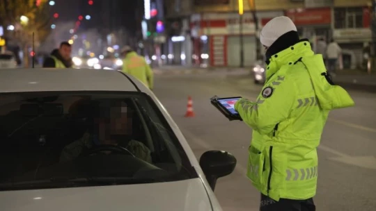 Elazığ'da yılbaşı gecesi kurallara uymayan sürücülere ceza