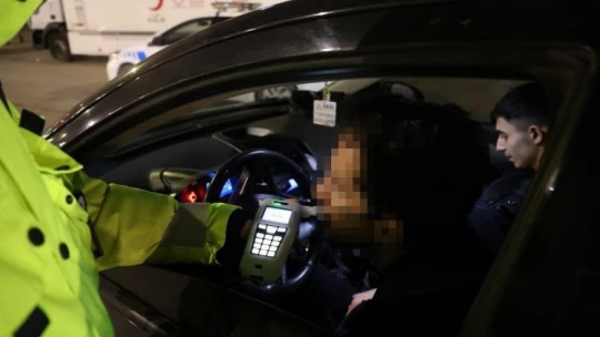 Elazığ'da yılbaşı gecesi kurallara uymayan sürücülere ceza