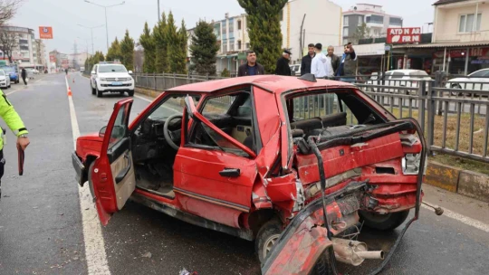 Elazığ'da zincirleme trafik kazası: 2 yaralı