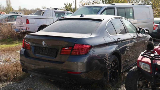 Elazığ'daki araç mezarlığında 500 milyonluk servet çürüyor