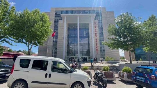 Elazığ'daki kan donduran cinayette gözaltına alınan 4 kişi adliyeye sevk edildi