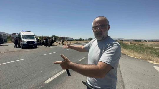 Elazığ'daki kazada yaralılara ilk müdahaleyi yapan vatandaş konuştu: 'Önce refüje sonra kavşağa vurup takla atmış'