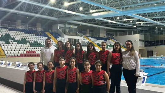 Elazığ Gençlik ve Spor su topu takımından başarılı performans