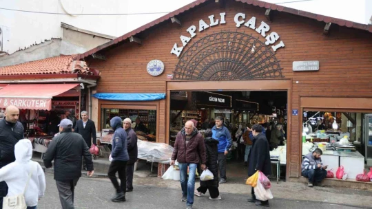 Elazığ Kapalı Çarşı'da bayram yoğunluğu
