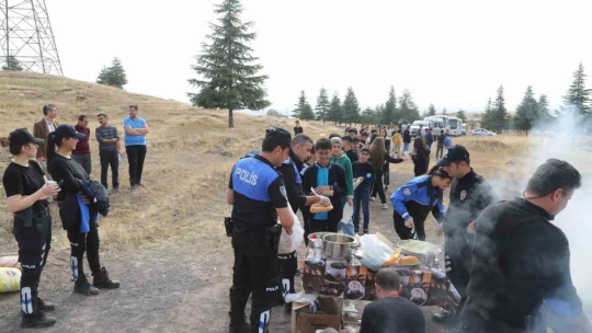 Elazığ polisi ''Hayata İyilik Katıyor''