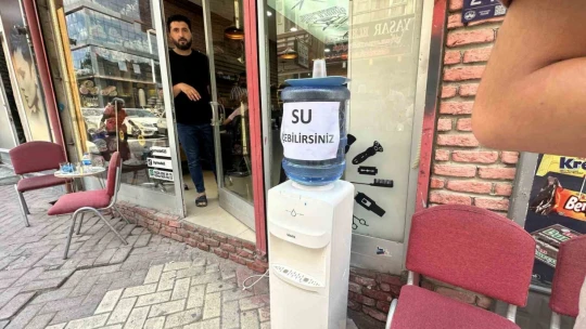 Elazığlı esnaftan örnek davranış