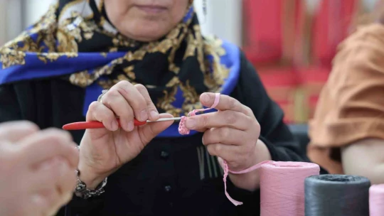Elazığlı kadınların ürettiği çantalar dünyada sergileniyor