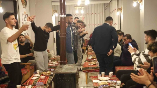 Elazığspor futbolcuları kürsübaşı etkinliğinde eğlendi