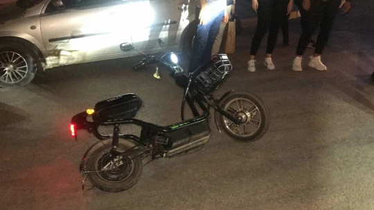 Elektrikli bisikletten düşen kadın yaralandı