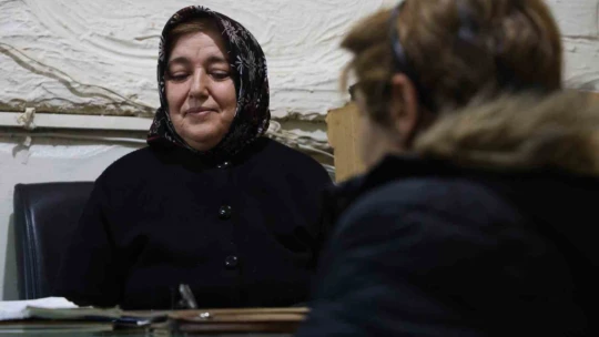 Eşi öldü, kadın haliyle çay ocağının başına geçti
