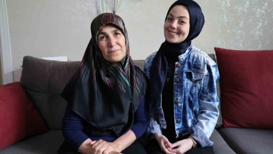 Fedakar anne, böbreğini vererek kızını yeniden hayata bağladı