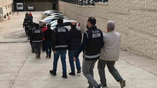 FETÖ'ye Elazığ merkezli 8 ilde 'Kıskaç' operasyonu: 23 gözaltı