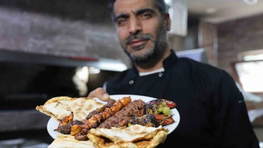 Fuat Usta'dan 'Ejderha Kebabı' kampanyası: Bin liralık tabağı 250 liraya sunuyor