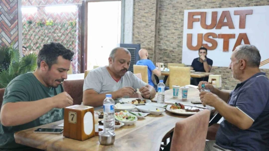 Fuat Usta'dan 'Ejderha Kebabı' kampanyası: Bin liralık tabağı 250 liraya sunuyor