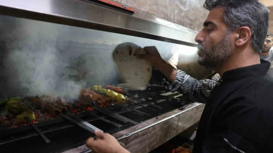 Fuat Usta'dan 'Ejderha Kebabı' kampanyası: Bin liralık tabağı 250 liraya sunuyor