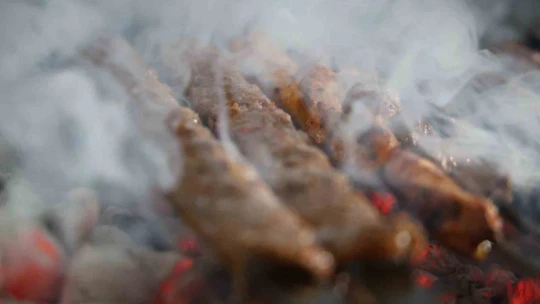 Fuat Usta'dan 'Ejderha Kebabı' kampanyası: Bin liralık tabağı 250 liraya sunuyor