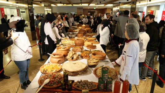 Gastronominin ateşi Elazığ'dan yandı