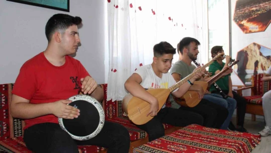 Geleceğin müzisyenleri bu dernekte yetişiyor