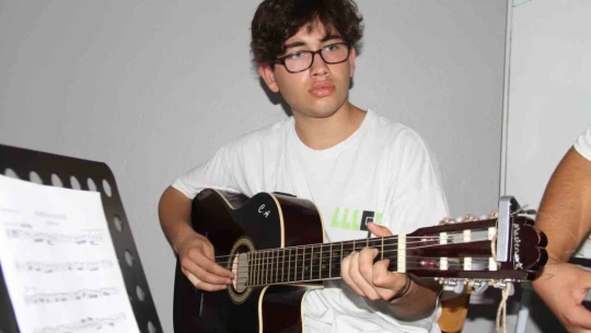 Geleceğin müzisyenleri bu dernekte yetişiyor