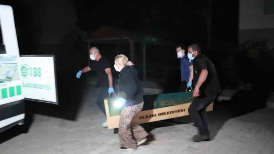 Gelen koku üzerine gerçek ortaya çıktı: Öldüğü bir hafta sonra fark edildi