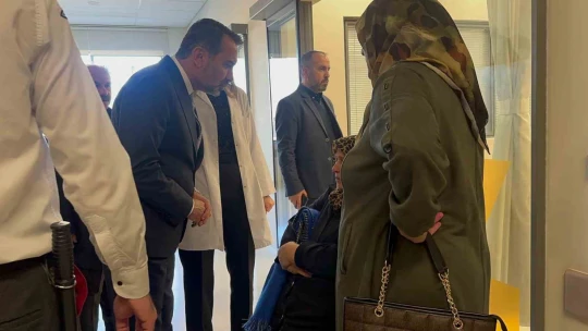 Göçükten sağ kurtarılan madencilerden ilk görüntü