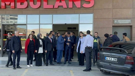 Göçükten sağ kurtarılan madencilerden ilk görüntü