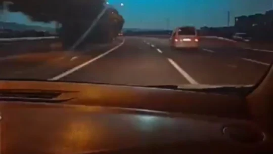 Gökyüzünde heyecanlandıran görüntü: Elazığ'da meteor düştü iddiası