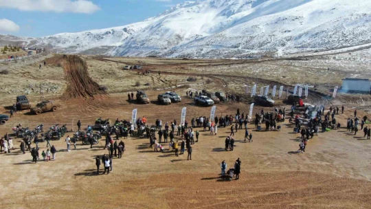 Hazarbaba Dağı'nda Off-Road rüzgarı