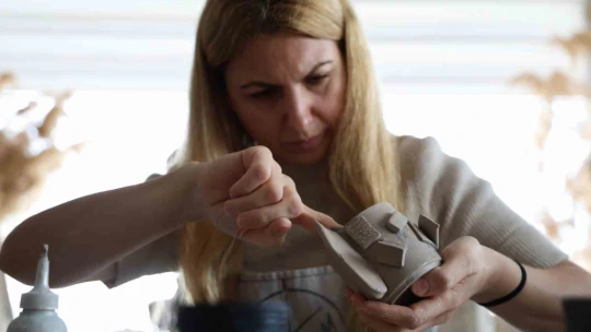 Hem stres atıyor hem de meslek öğreniyorlar