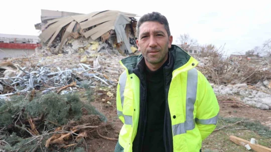 Hemen herkesin bir anısı vardı: Elazığ'da eski terminal binasının son anları havadan görüntülendi