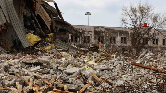 Hemen herkesin bir anısı vardı: Elazığ'da eski terminal binasının son anları havadan görüntülendi