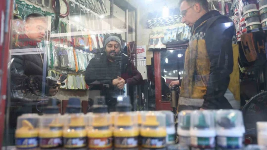 Hırsızın eli kanser hastası yaşlı adamın ekmek teknesine uzandı