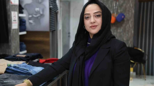 Hırsızlığın bu kadarına da pes: Müşteri gibi önce denediler sonra çaldılar