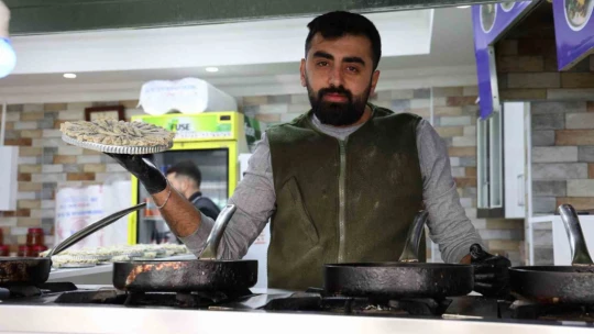 İki kardeş sırt sırta verdi, 'balık' teknesi açtı