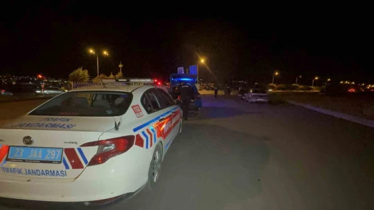 İki otomobil kafa kafaya çarpıştı: 1'i bebek 5 yaralı