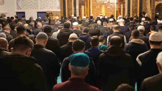 İlk teravih namazında camiler doldu