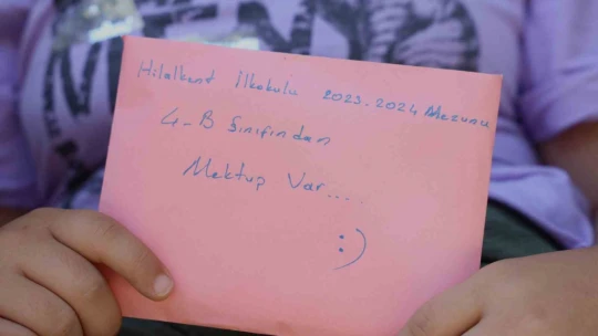 İlkokul öğrencilerinden anlamlı davranış: Mezuniyet balosu yerine arkadaşlarını sevindirdiler