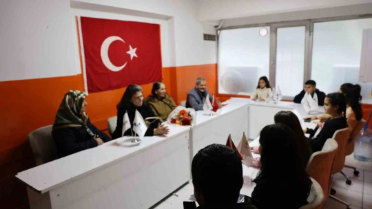 İlkokul öğrencisinin sözleri, görme engelli dernek başkanını duygulandırdı