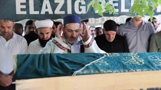 İsteme günü kalp krizi geçirerek hayatını kaybeden genç kız, son yolculuğuna uğurlandı