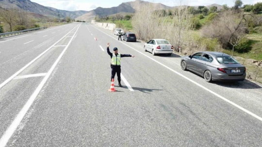 Jandarmadan dronlu trafik denetimi