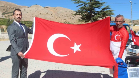 Kahraman Polis Fethi Sekin anısına bin 500 kilometre pedal çevirdi