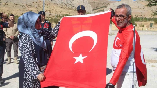 Kahraman Polis Fethi Sekin anısına bin 500 kilometre pedal çevirdi