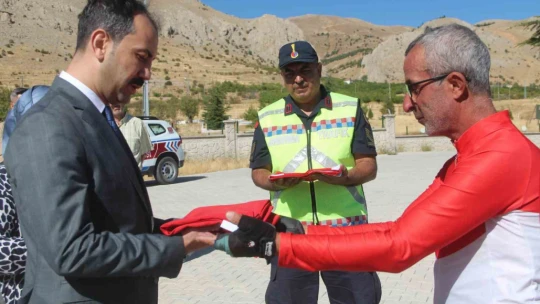 Kahraman Polis Fethi Sekin anısına bin 500 kilometre pedal çevirdi